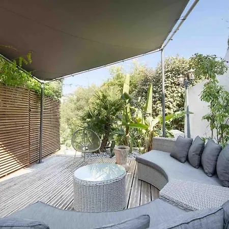 Golfe De St Tropez 3 Pieces Jardin Piscine Privee